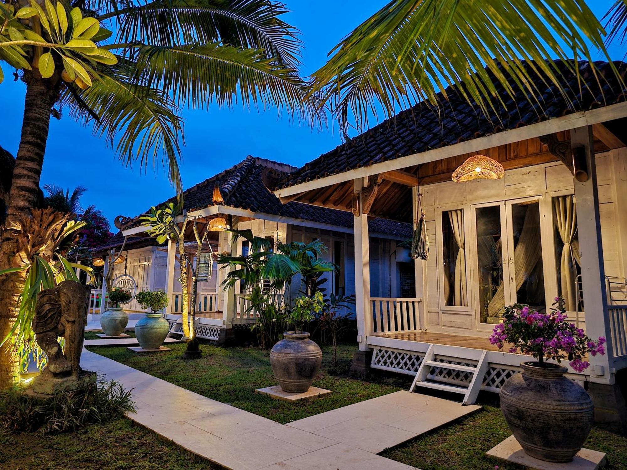 מגלאנג Janur Bungalow מראה חיצוני תמונה