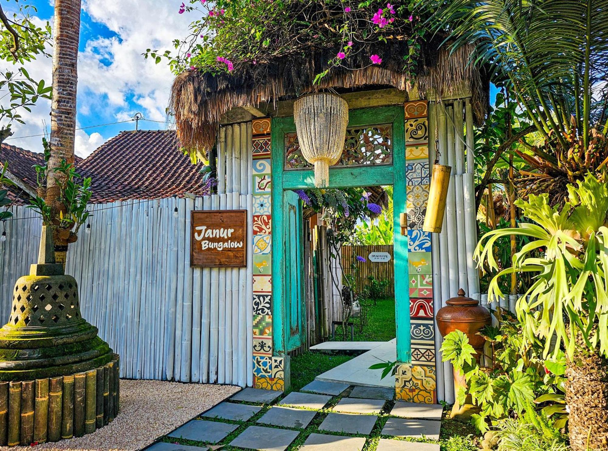 מגלאנג Janur Bungalow מראה חיצוני תמונה